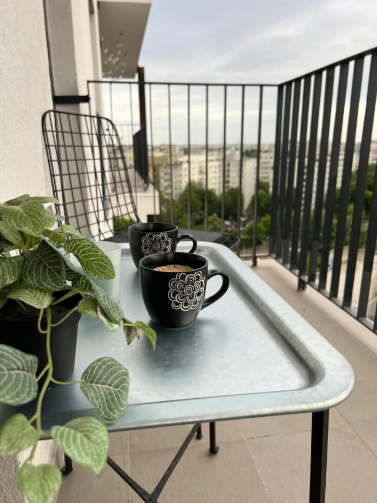 High-Rise Luxury Apartment With Free Parking ブカレスト エクステリア 写真
