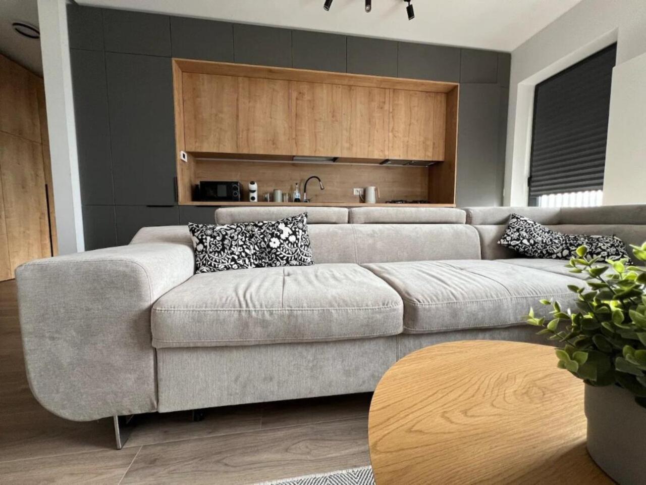High-Rise Luxury Apartment With Free Parking ブカレスト エクステリア 写真