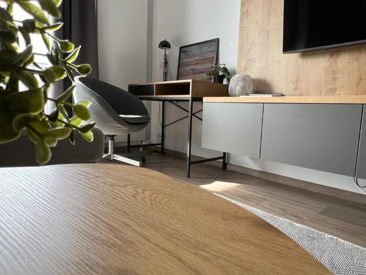 High-Rise Luxury Apartment With Free Parking ブカレスト エクステリア 写真