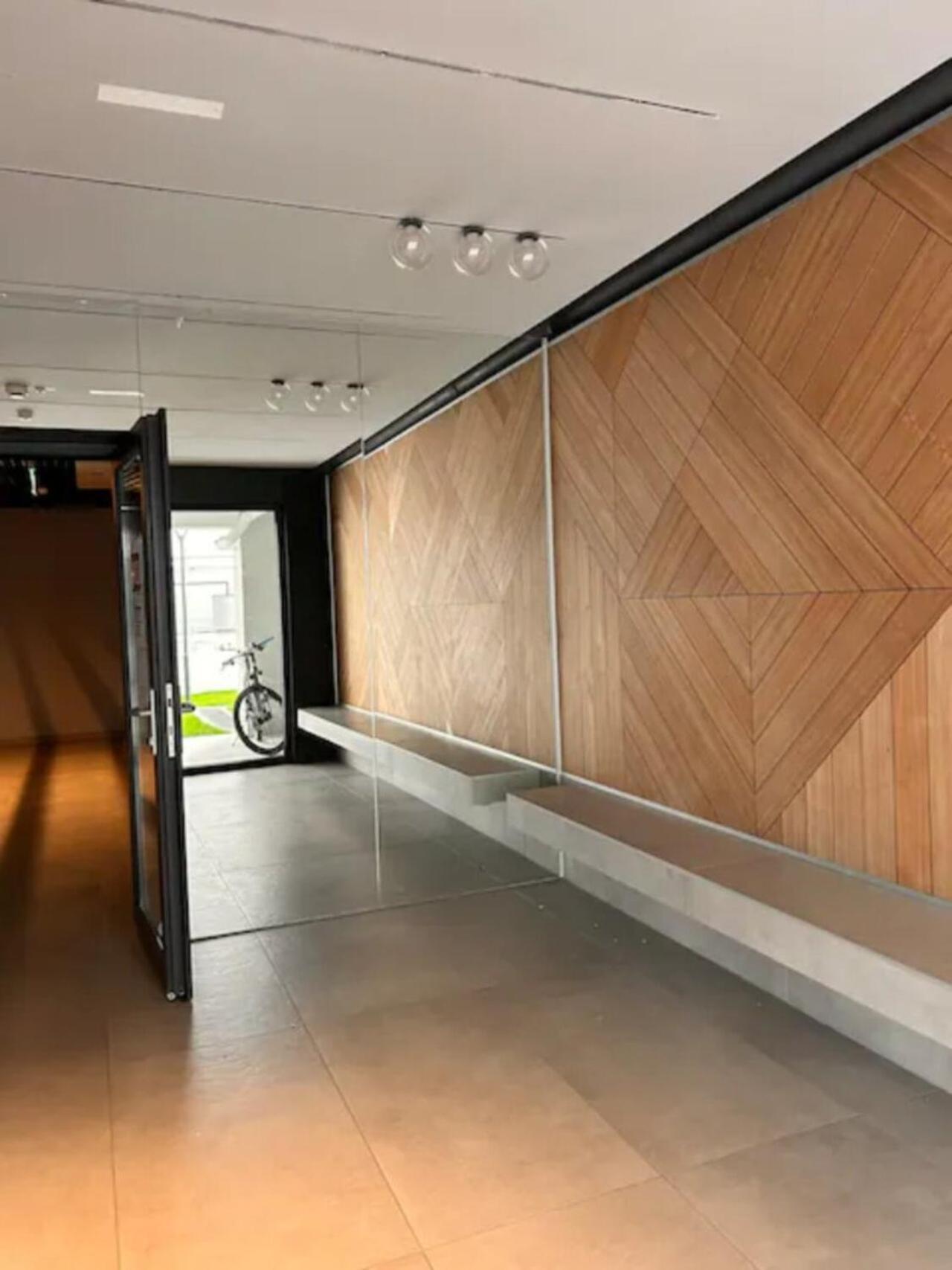 High-Rise Luxury Apartment With Free Parking ブカレスト エクステリア 写真