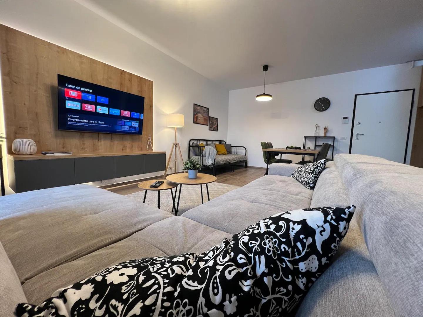 High-Rise Luxury Apartment With Free Parking ブカレスト エクステリア 写真